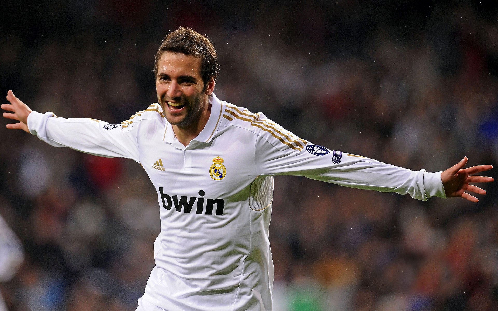 开云网页版-梦魇5分钟，本泽马闪电双响，国安防线为何成纸糊？。